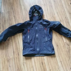 ARC'TERYX Men's AR Goretex shell jacket